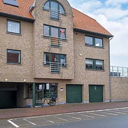 Hotel Cozy Near The 3*